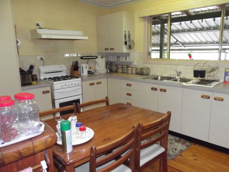 16 Little Main Street, Dallarnil QLD 4621