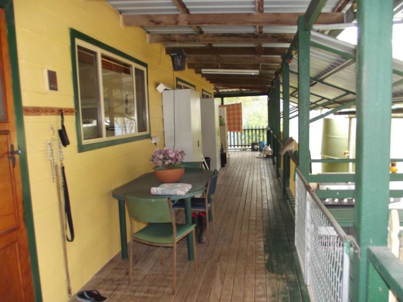 16 Little Main Street, Dallarnil QLD 4621