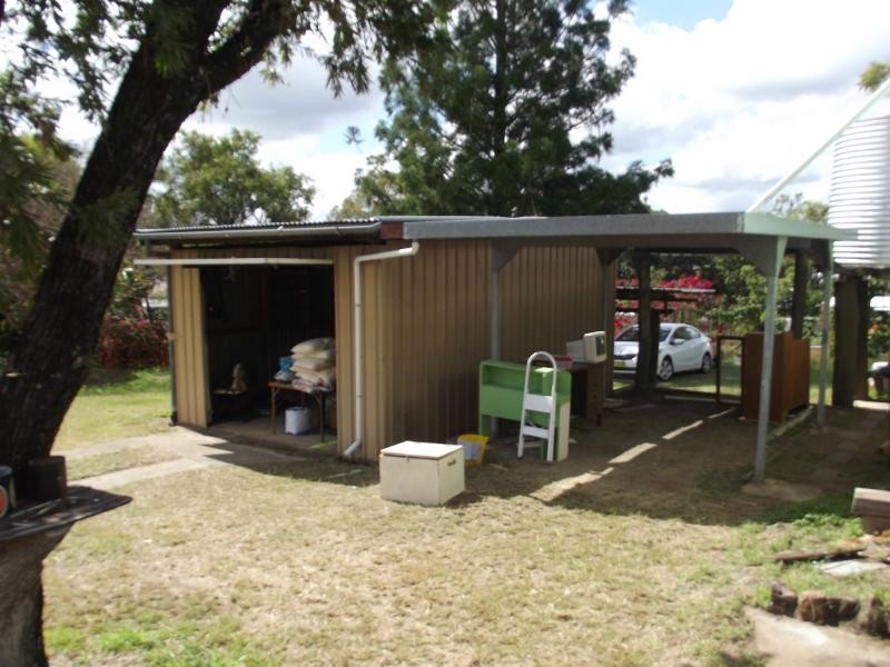 9 Elizabeth Street, Biggenden QLD 4621