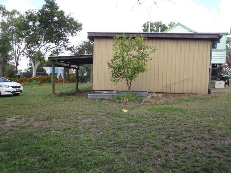 9 Elizabeth Street, Biggenden QLD 4621