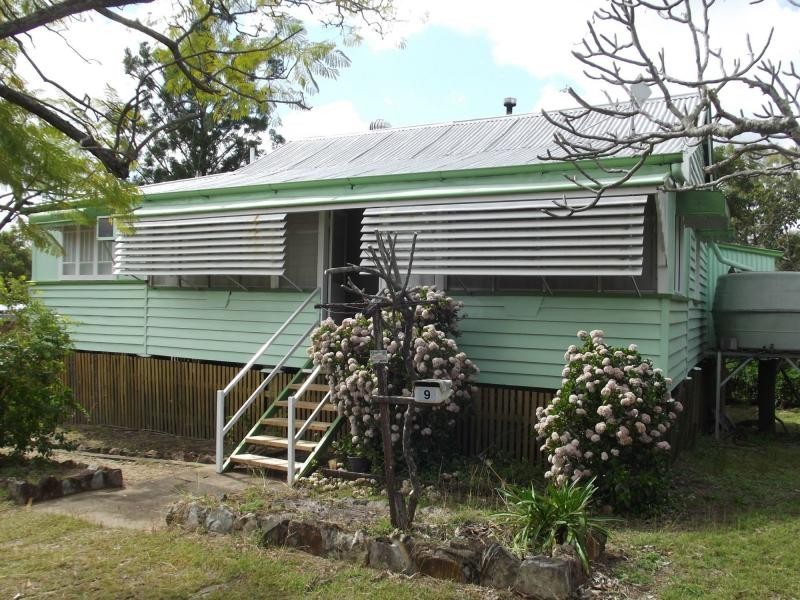 9 Elizabeth Street, Biggenden QLD 4621