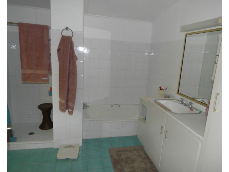 475 Adies Road, Isis Central QLD 4660