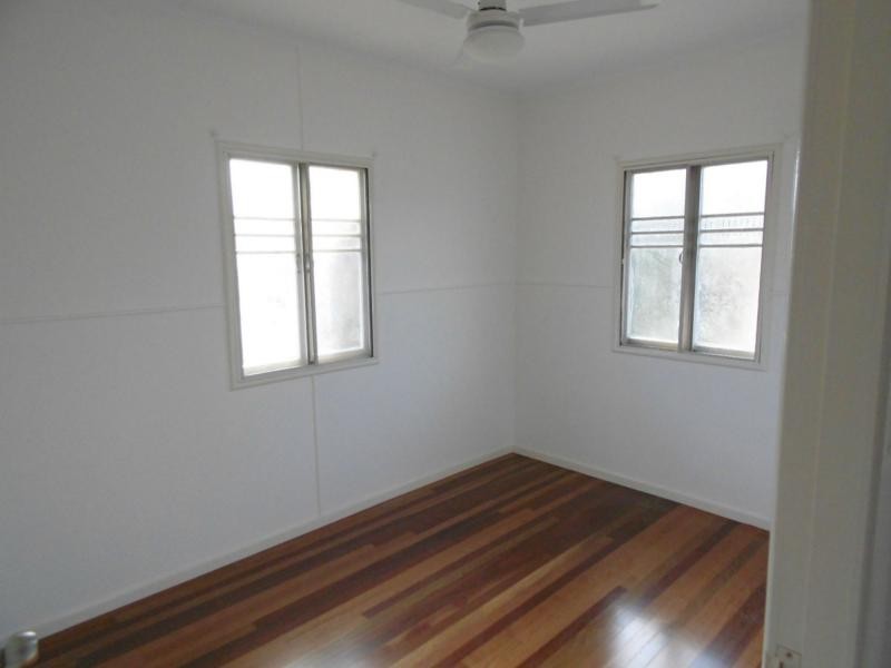 8 Ridgway Street, Childers QLD 4660