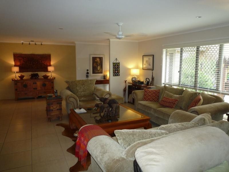 2 Honeyeater Court, Woodgate QLD 4660