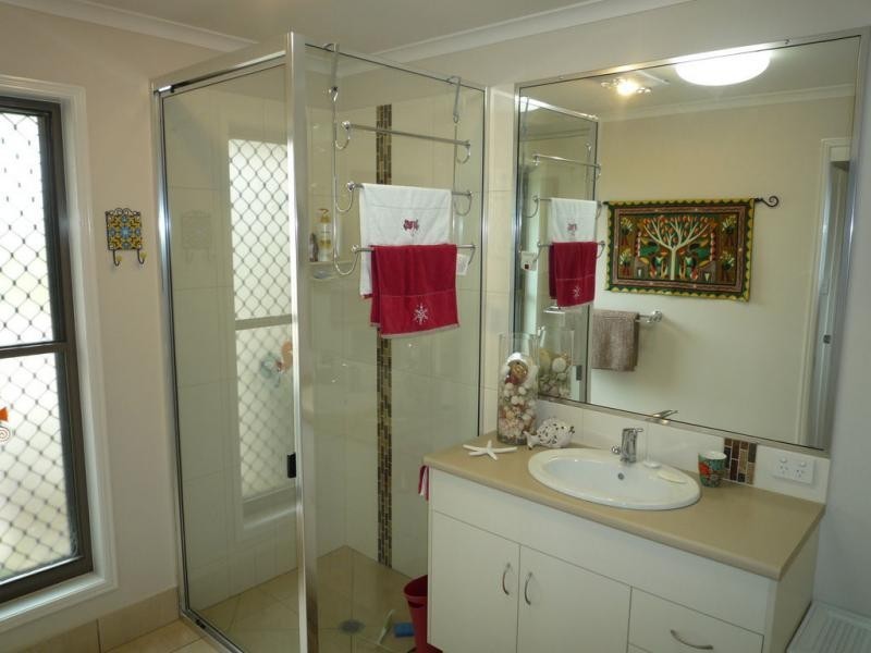 2 Honeyeater Court, Woodgate QLD 4660