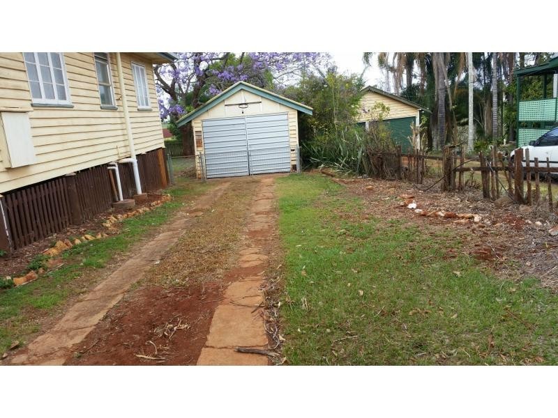 30 Churchill Street, Childers QLD 4660