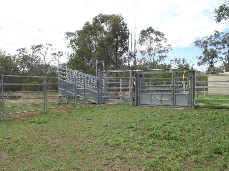 112 Coles Road, Kullogum QLD 4660