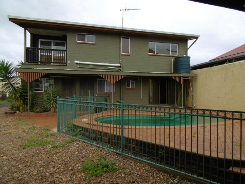 6 North Street, Childers QLD 4660