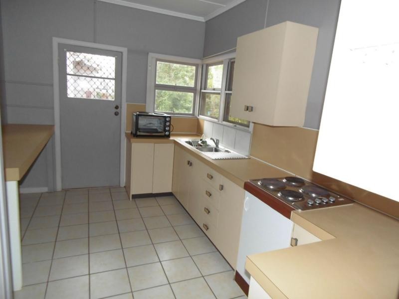 198 Churchill Street, Childers QLD 4660