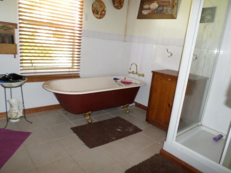 299 Bunns Road, Childers, Apple Tree Creek QLD 4660