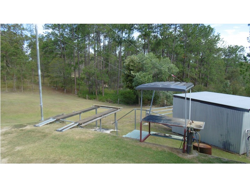 200 Rainbows Road, South Isis QLD 4660