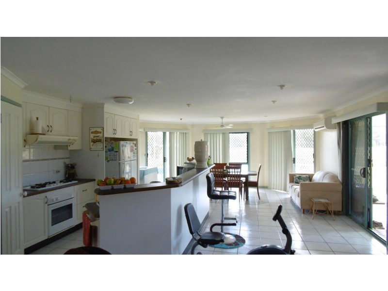 200 Rainbows Road, South Isis QLD 4660