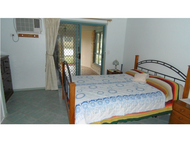 200 Rainbows Road, South Isis QLD 4660