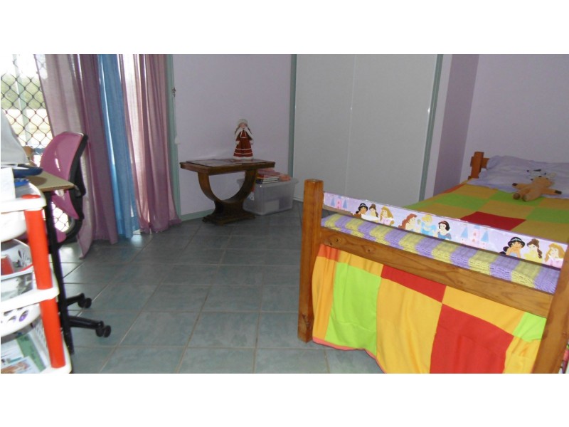 200 Rainbows Road, South Isis QLD 4660