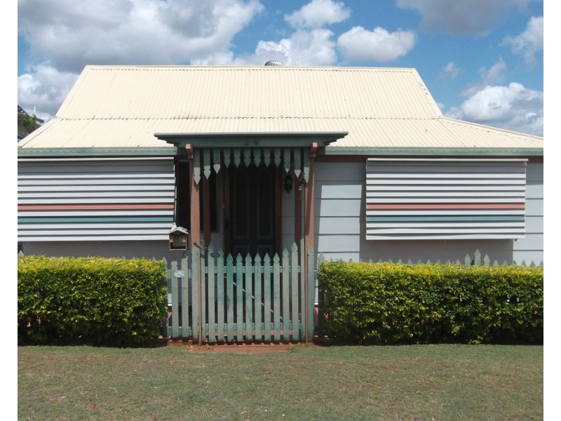 24 Ridgway Street, Childers QLD 4660