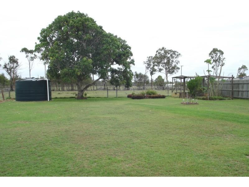 8 Moller Street, Buxton QLD 4660