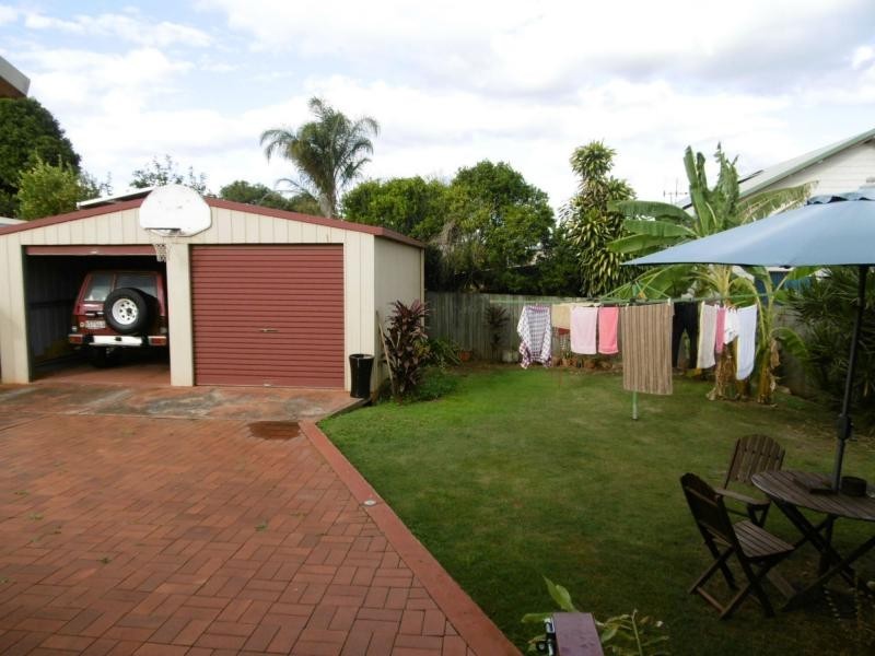 15 North Street, Childers QLD 4660
