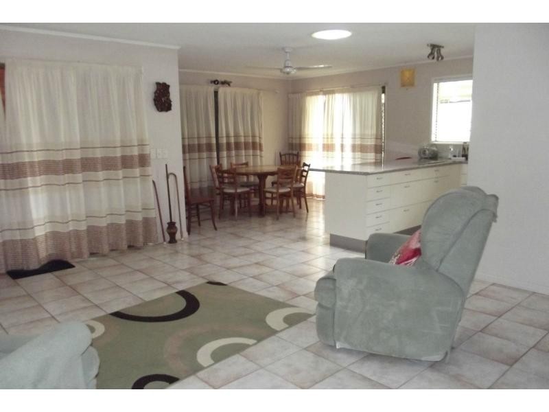 15 Cevn Street, Childers QLD 4660