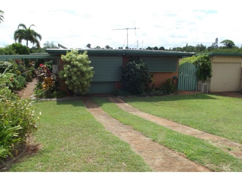 15 Cevn Street, Childers QLD 4660