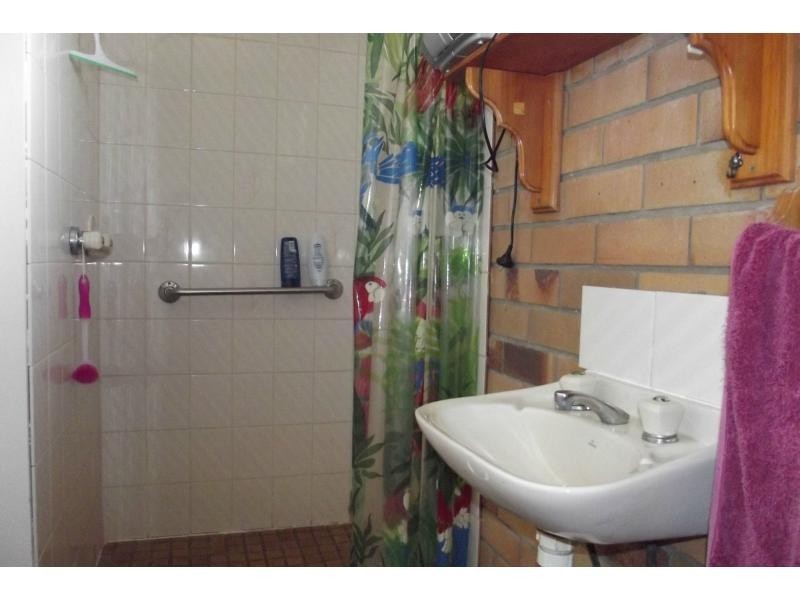 15 Cevn Street, Childers QLD 4660