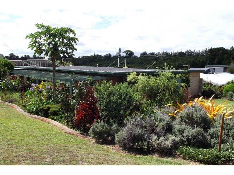 15 Cevn Street, Childers QLD 4660