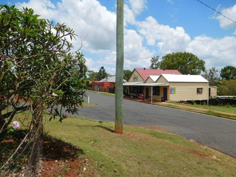 16 Queen Street St, Cordalba QLD 4660