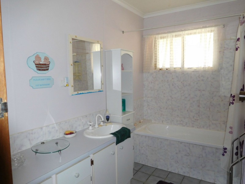 11 Sunrise St St, Degilbo QLD 4621