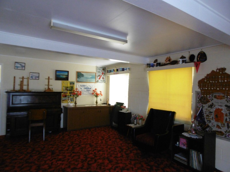 16 West Street, Childers QLD 4660