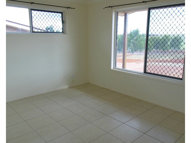 4/22 Hendle Street, Childers QLD 4660