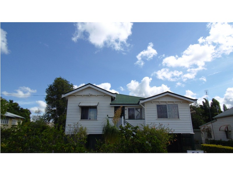 25 Nelson St St, Childers QLD 4660