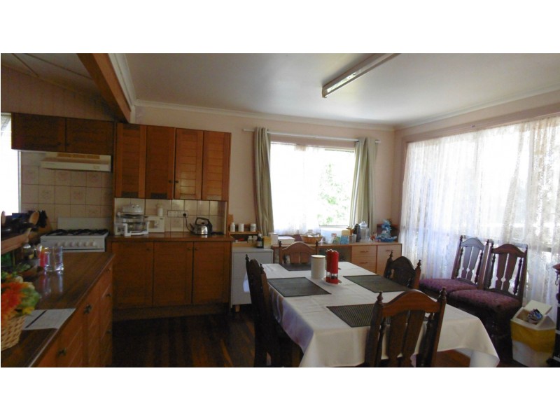 25 Nelson St St, Childers QLD 4660