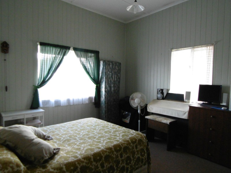 25 Nelson St St, Childers QLD 4660