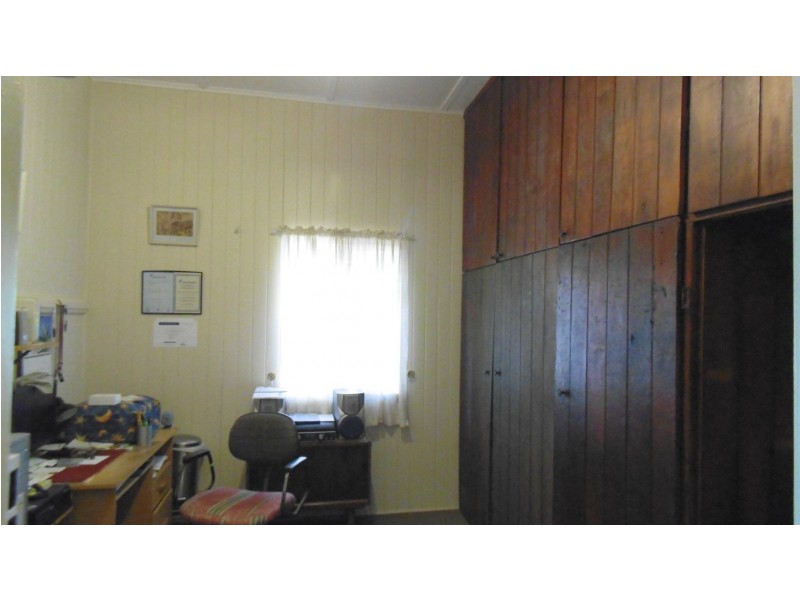 25 Nelson St St, Childers QLD 4660