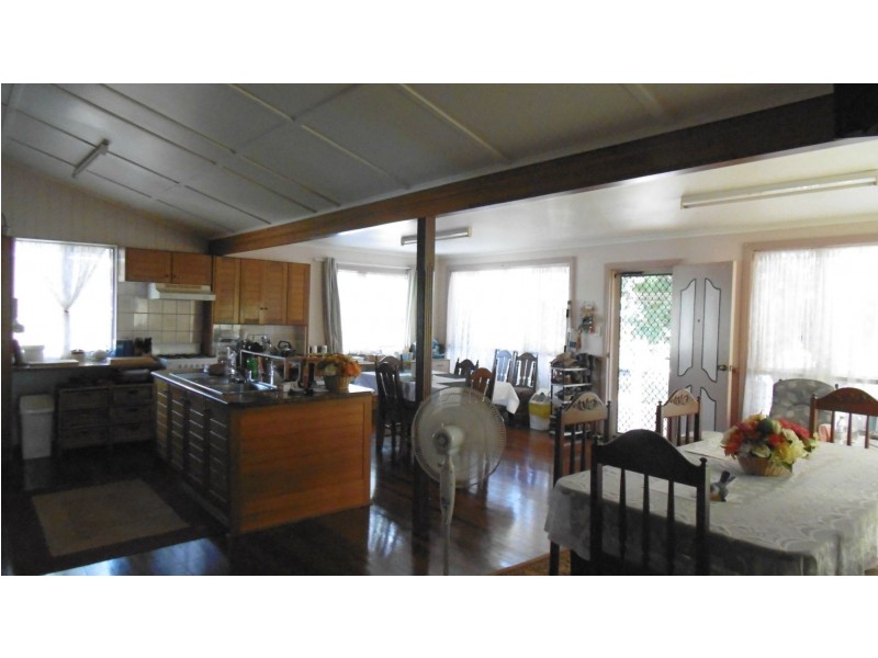 25 Nelson St St, Childers QLD 4660