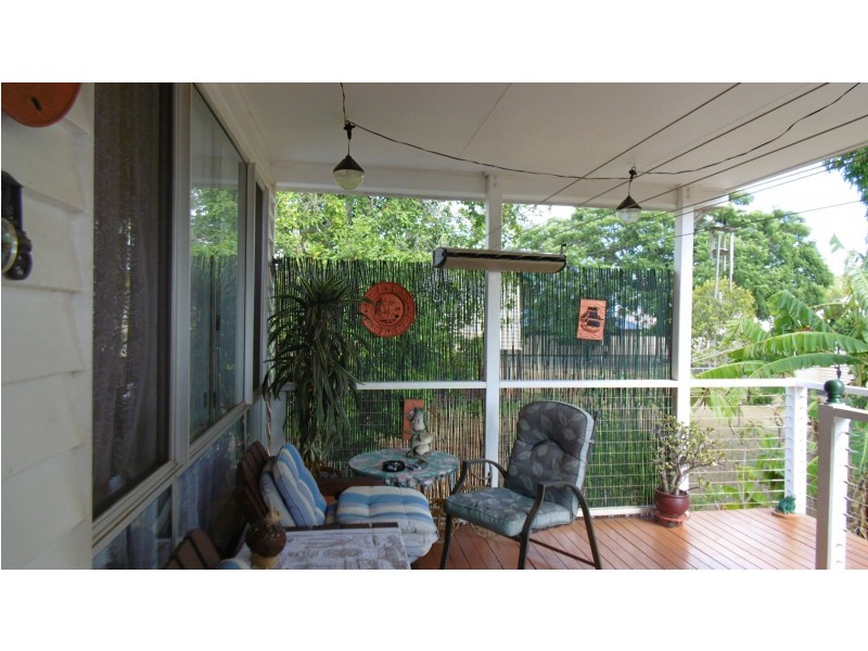 25 Nelson St St, Childers QLD 4660