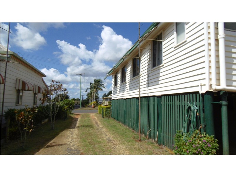 25 Nelson St St, Childers QLD 4660