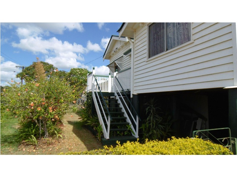 25 Nelson St St, Childers QLD 4660