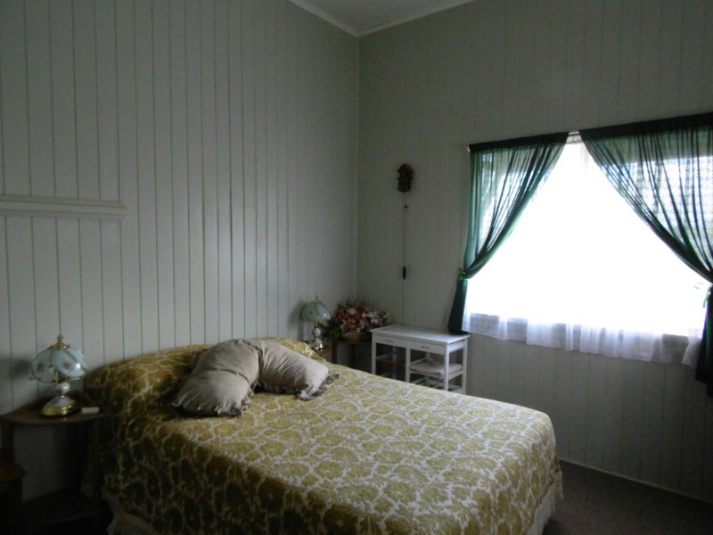 25 Nelson St St, Childers QLD 4660