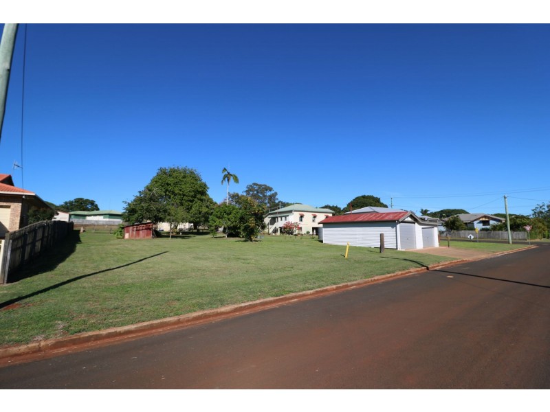 7 Lord Street, Childers QLD 4660