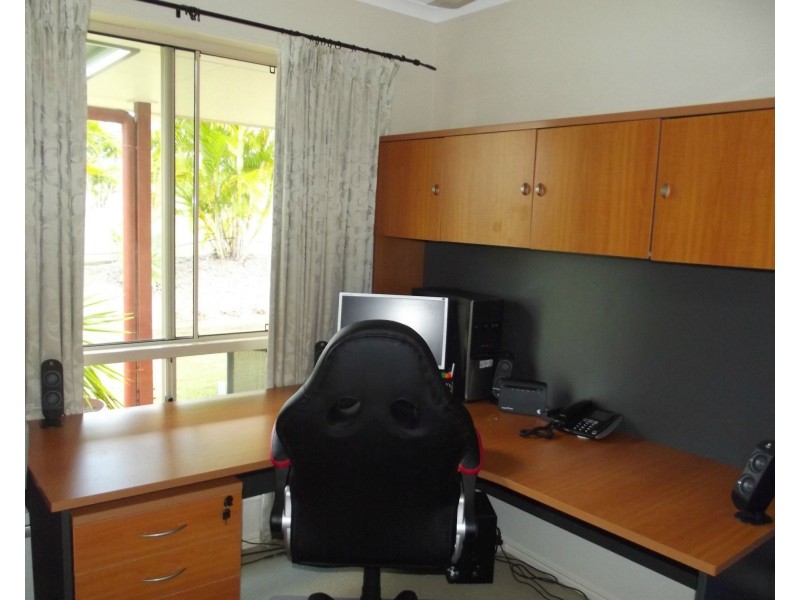 15 Yalla Lane, Redridge QLD 4660