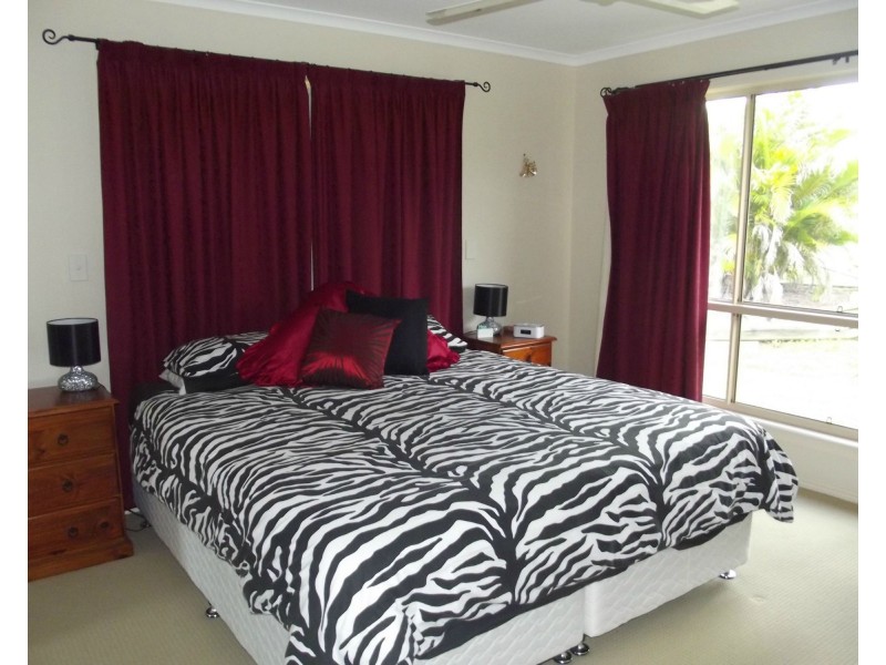 15 Yalla Lane, Redridge QLD 4660
