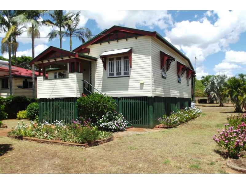 10 West Street, Childers QLD 4660
