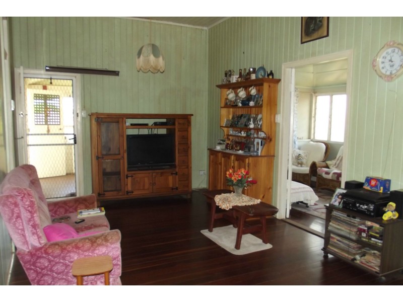 10 West Street, Childers QLD 4660