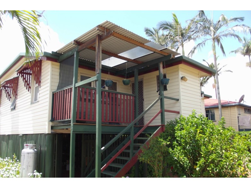 10 West Street, Childers QLD 4660