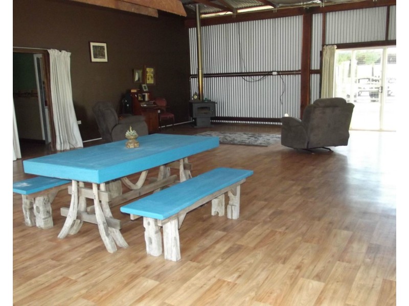 443 Railway Road, Booyal QLD 4671
