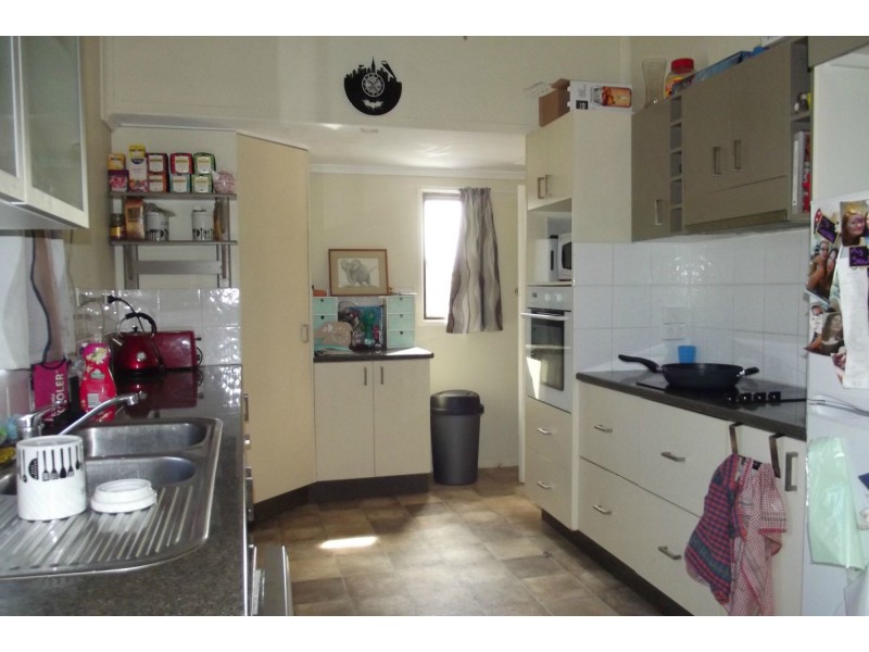 5 Pizzey Street, Childers QLD 4660