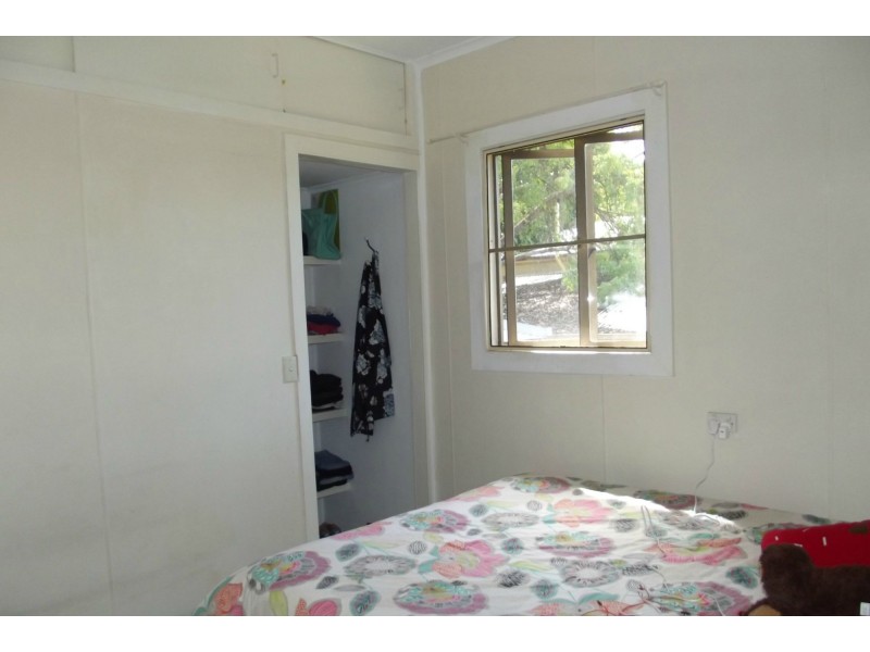 5 Pizzey Street, Childers QLD 4660