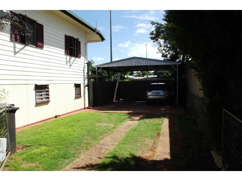 5 Pizzey Street, Childers QLD 4660