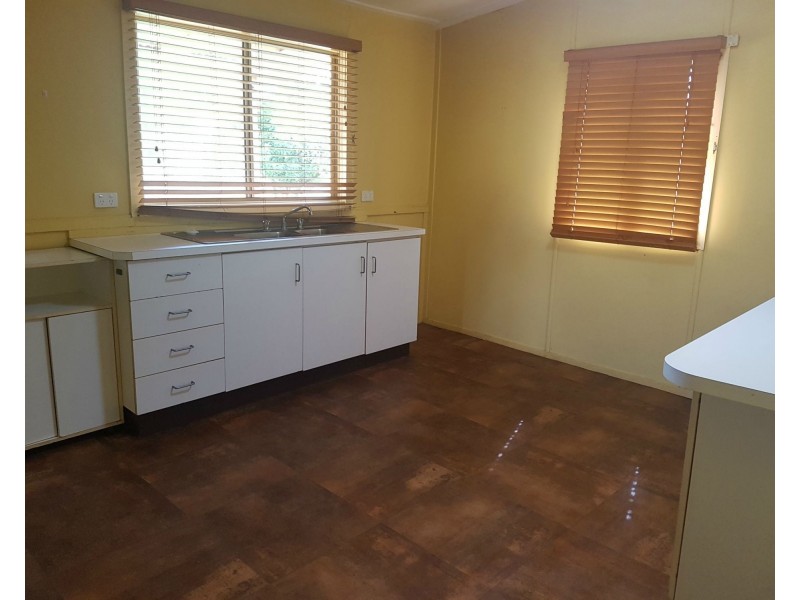 26 North Street, Childers QLD 4660