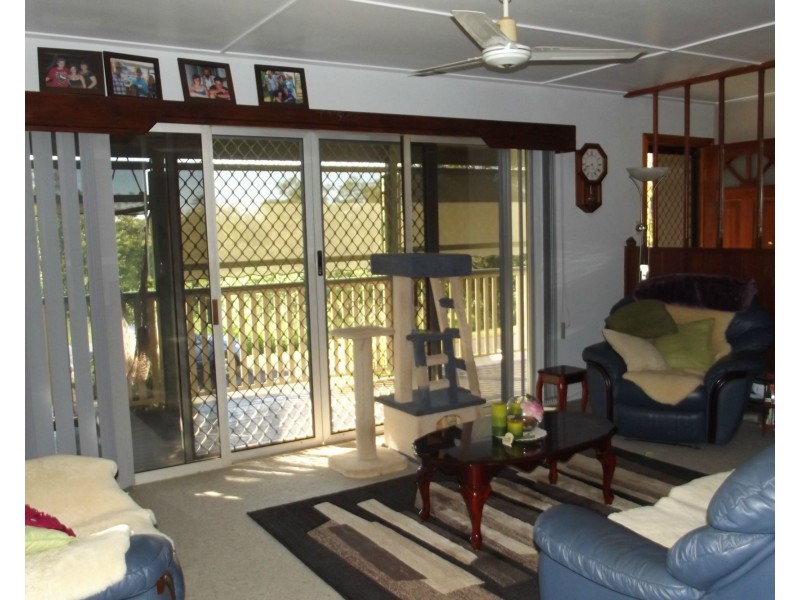 12 Elizabeth Street, Childers QLD 4660